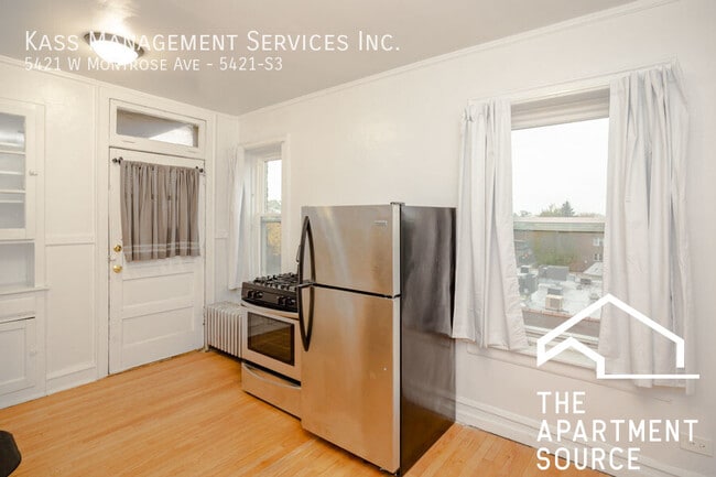 Foto del edificio - 5421 W Montrose Ave