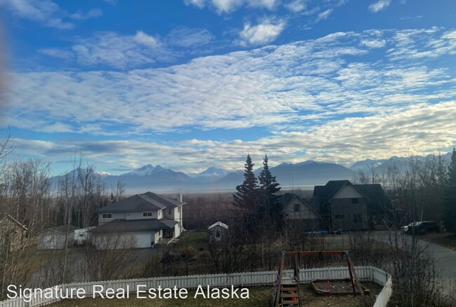 Building Photo - 4 br, 2.5 bath House - 6725 W Wellington D...