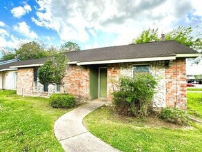 Building Photo - 6939 Chasewood Dr