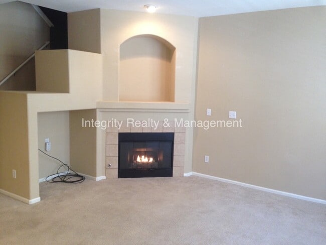 Building Photo - 1381 Royal Troon Dr