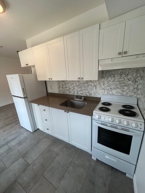 Building Photo - 625 Borthwick Ave
