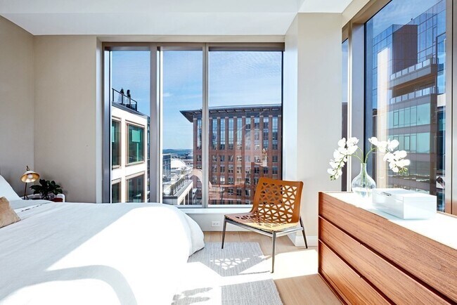 Building Photo - 133 Seaport Blvd