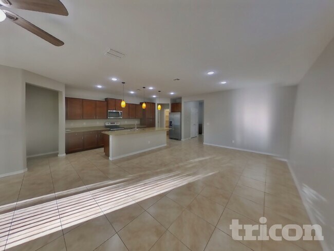 Building Photo - 34953 N Open Range Dr