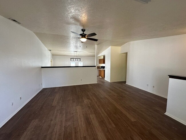 Building Photo - 3059 Bayberry Cir