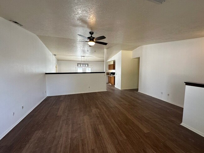 Foto del edificio - 3059 Bayberry Cir