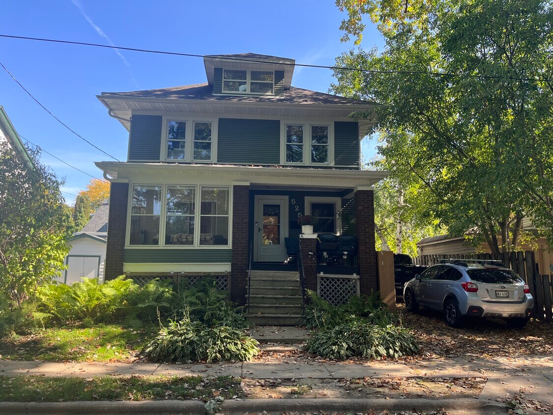Primary Photo - 525 S Randall Ave