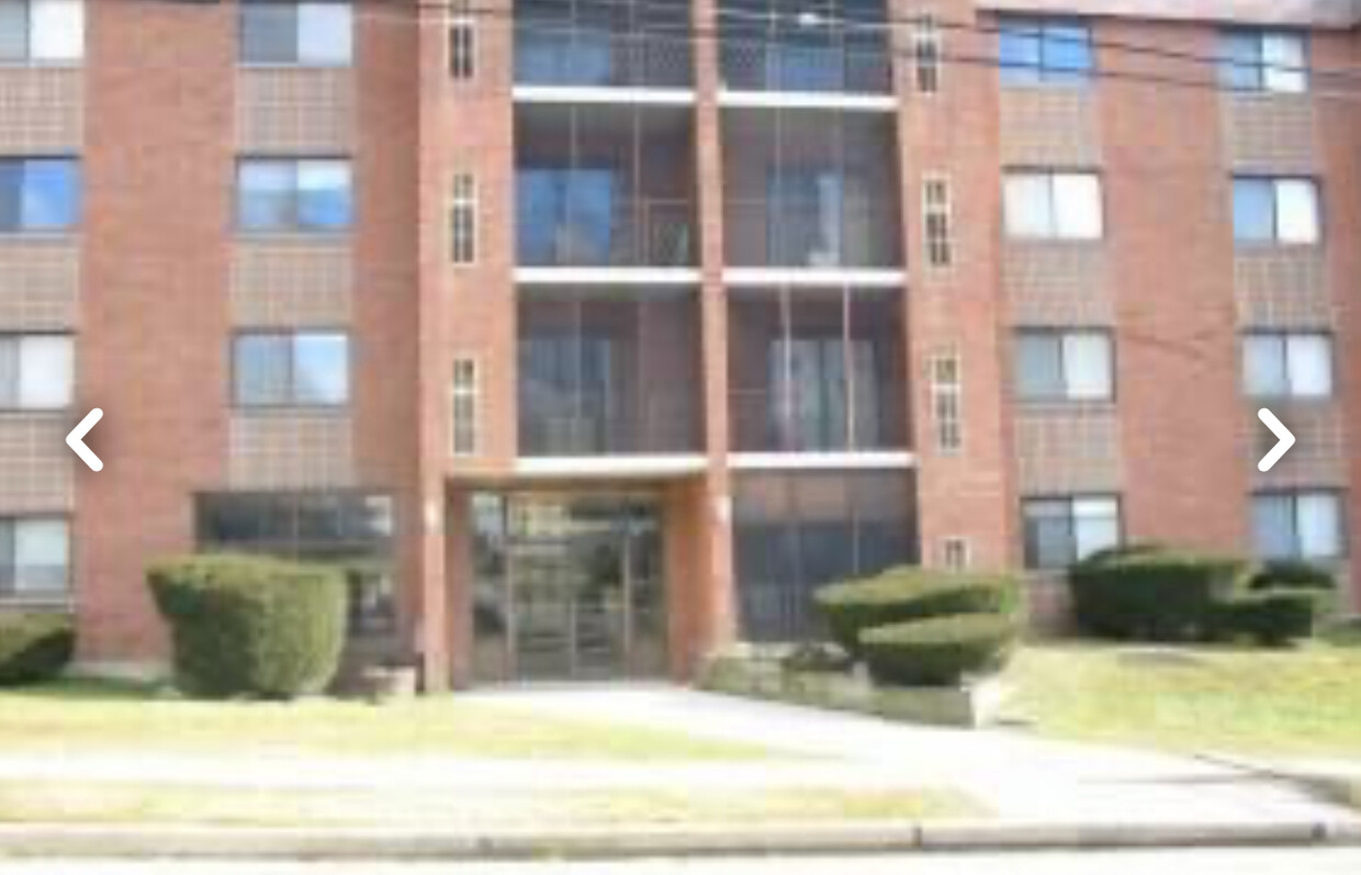 Primary Photo - 11 Bassett St