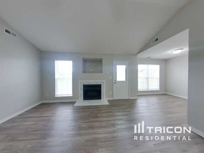 Foto del edificio - 6910 Vernon Wood Ln