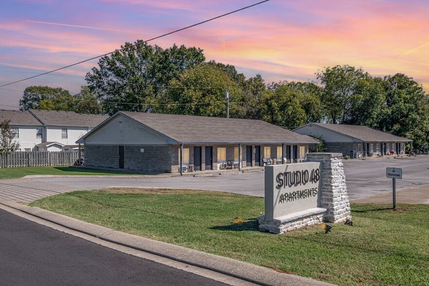 Studio 48 Apartments - 3020 73rd Ave La Vergne, TN 37086