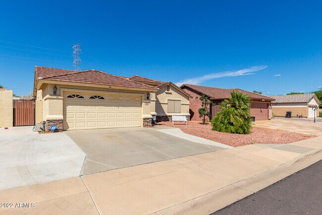 Building Photo - 7622 E Dover St