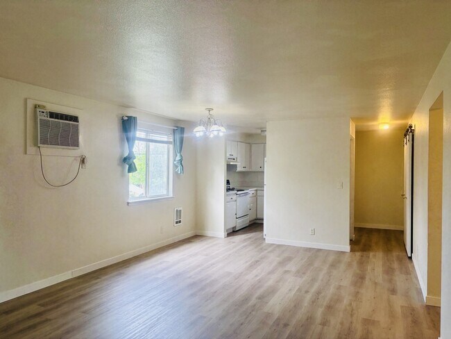 Building Photo - 228 N Latah St