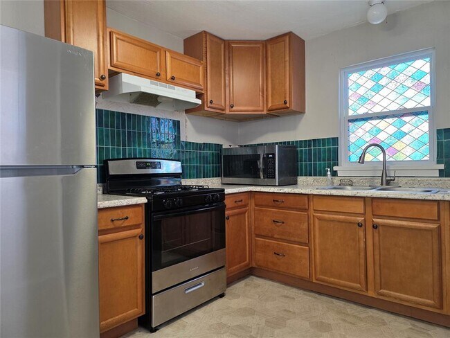 Foto del edificio - 3613 SE 24th St