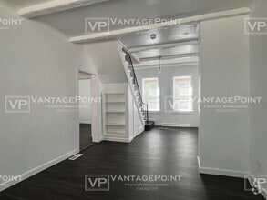 Building Photo - 114 S Irwin Ave
