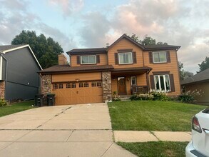 Building Photo - 16911 Holmes Cir