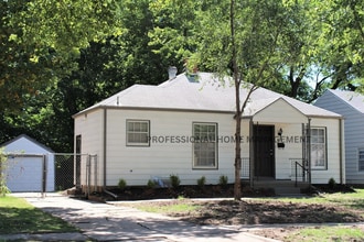 Building Photo - 1128 Dellrose