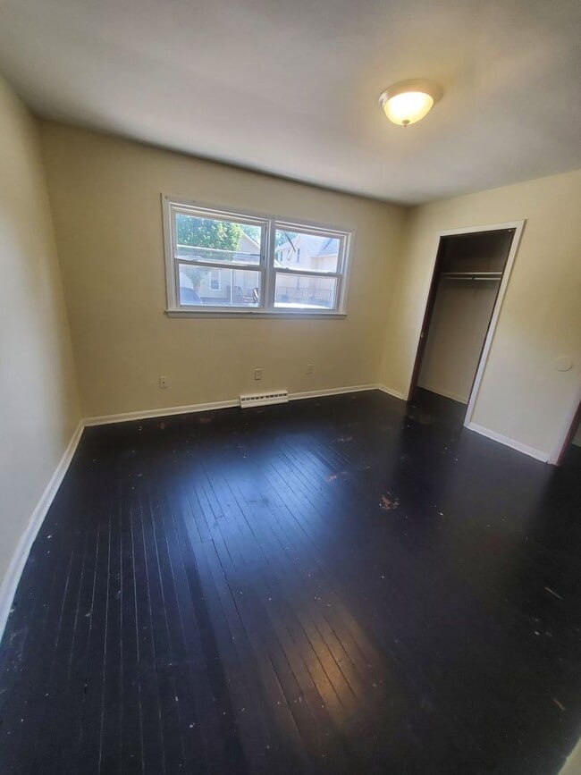 Building Photo - 1634 Mead St