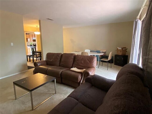 Foto del edificio - 507 NW 39th Rd