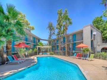 Pool - Omnia on Thomas