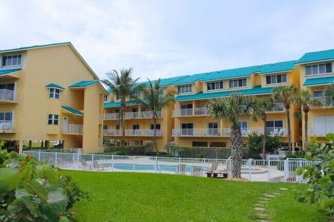 Building Photo - 1550 S Ocean Dr