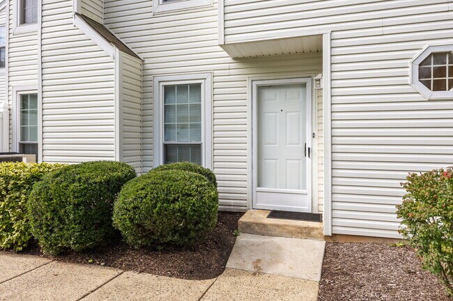 Front Door - 51 Portsmouth Ct