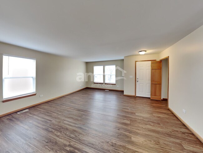 Foto del edificio - 3229 Kenilworth Ln