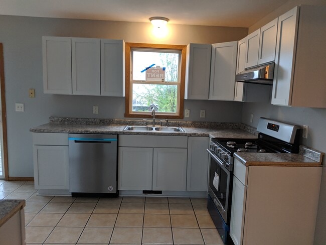 Building Photo - 6621 Samantha Ln
