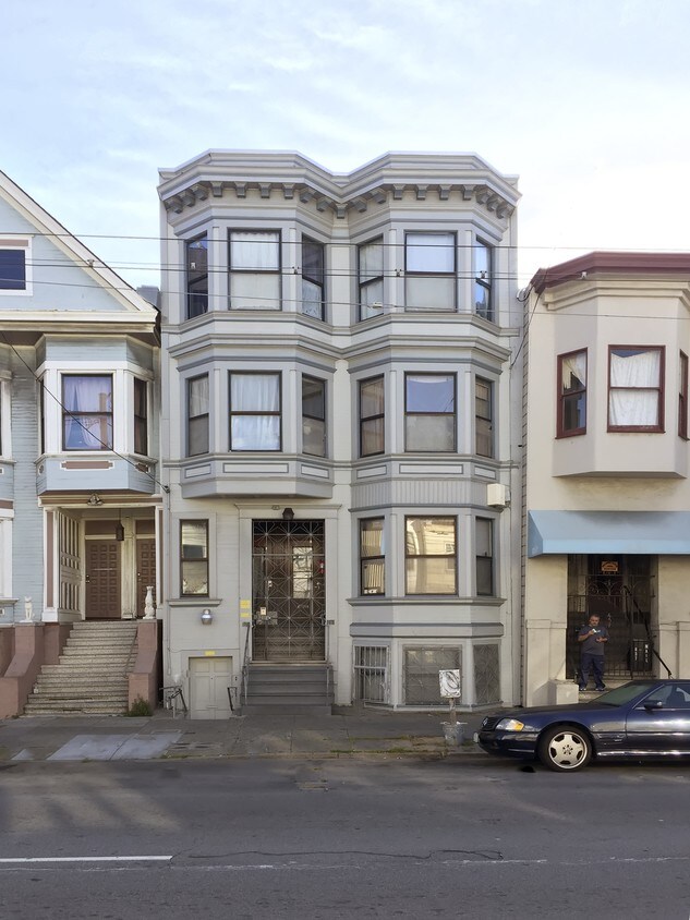 Foto principal - 629-633 S Van Ness Ave