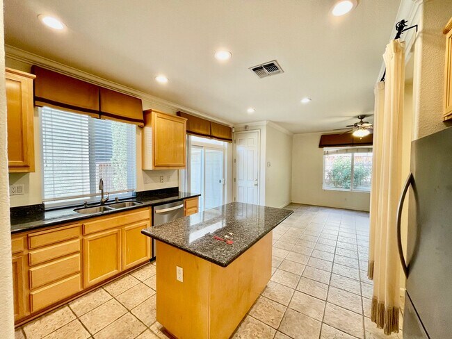 Foto del edificio - Perfect Shape Pleasanton Single Family Home