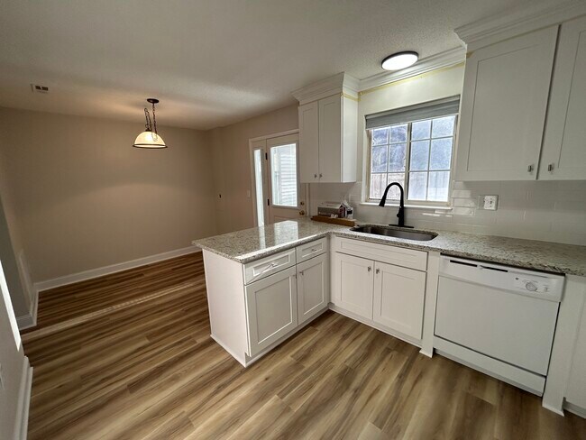 Building Photo - 1524 Waybridge Ln
