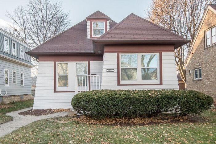 Primary Photo - 4 bedroom Bungalow