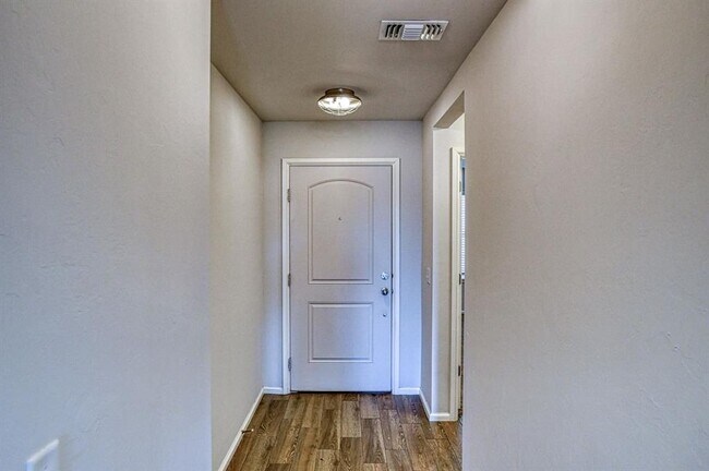 Building Photo - 3232 Mt Nebo Dr