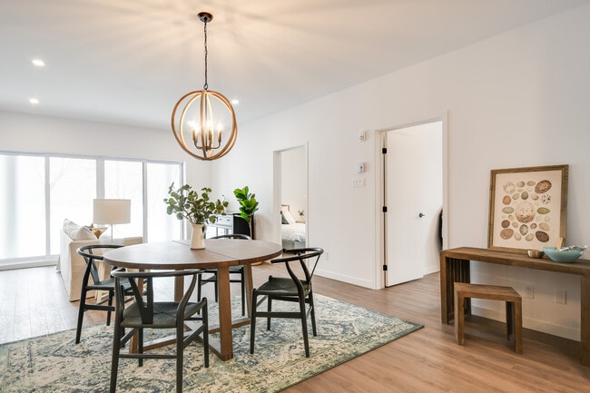 Building Photo - Aera Saint-Thomas