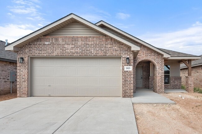 Building Photo - 2025 Cottonwood Ave