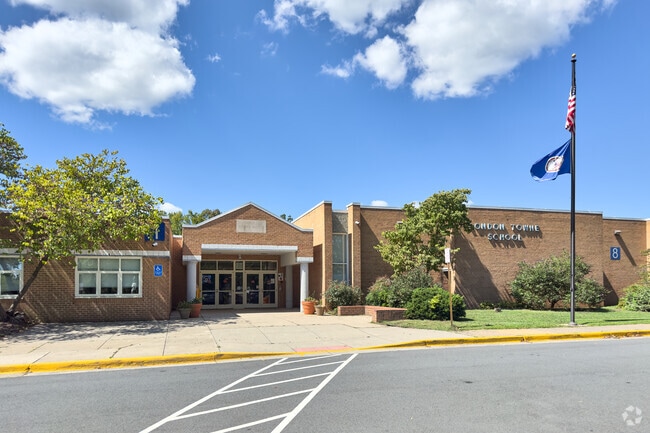 Residents in London Towne may attend London Towne Elementary School.