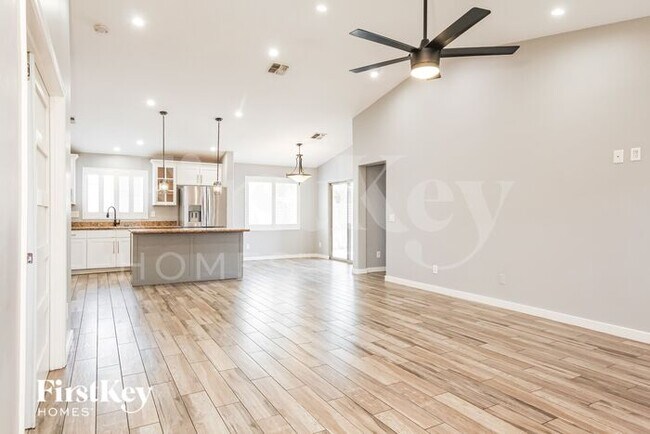 Foto del edificio - 4506 W Park St