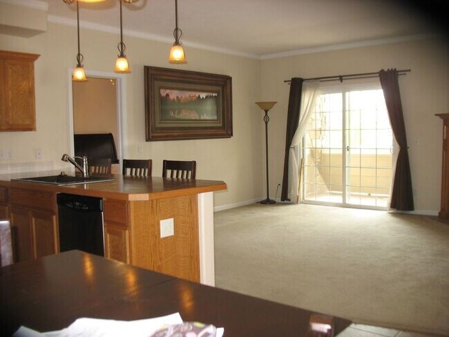Building Photo - 2 Bed/2 Bath Condo in desirable Water Valley