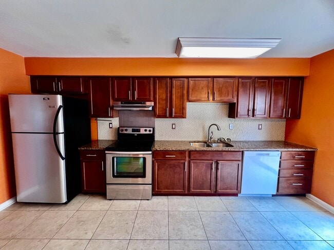 Building Photo - Spacious 3BR Single-Family Home with Open Loft & Open-Concept Living