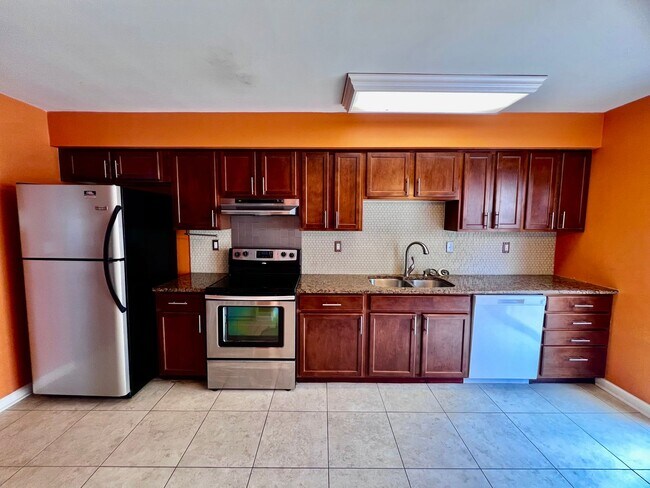 Foto del edificio - Spacious 3BR Single-Family Home with Open Loft & Open-Concept Living