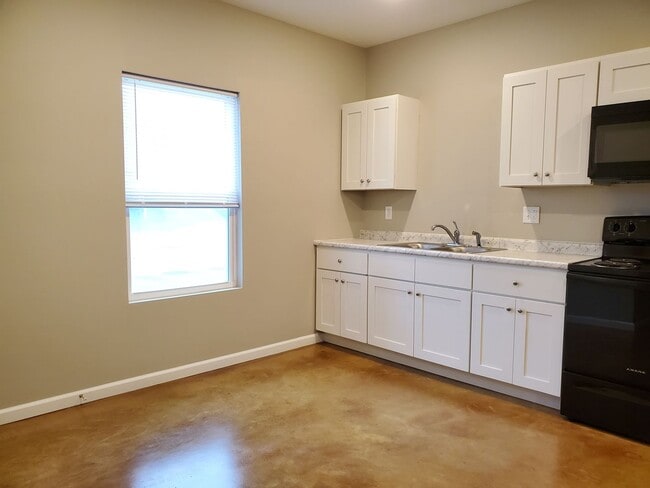 Foto del edificio - 2 Bedroom, 1 Bath Apartment