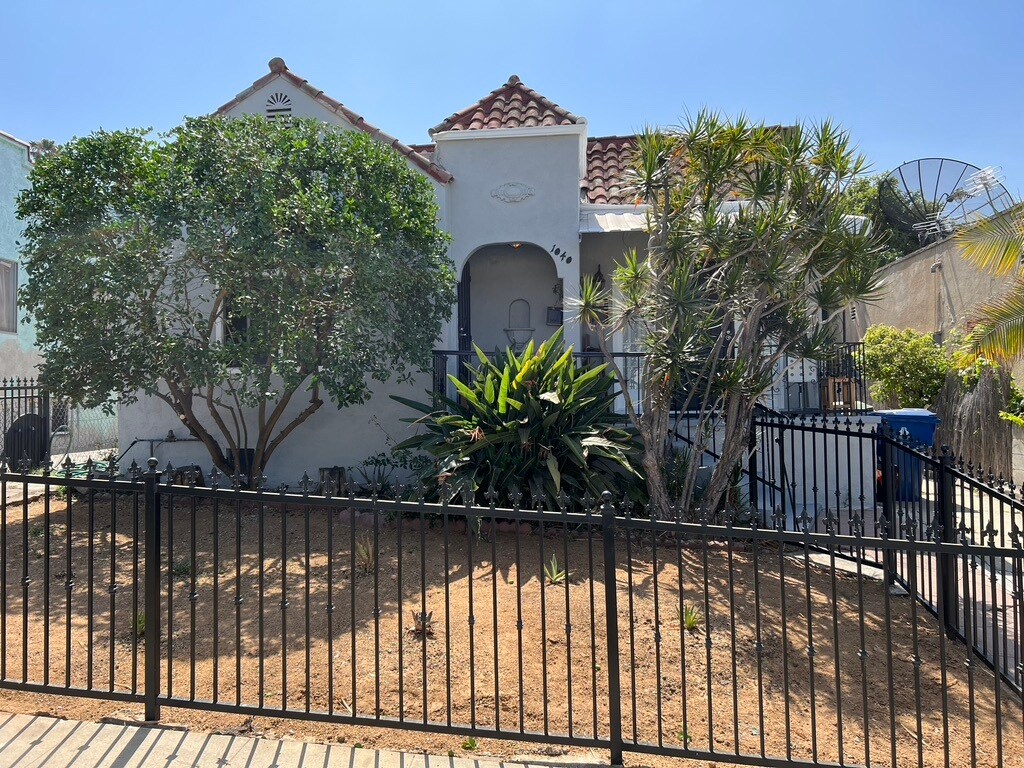Primary Photo - 1038 Sentinel Ave
