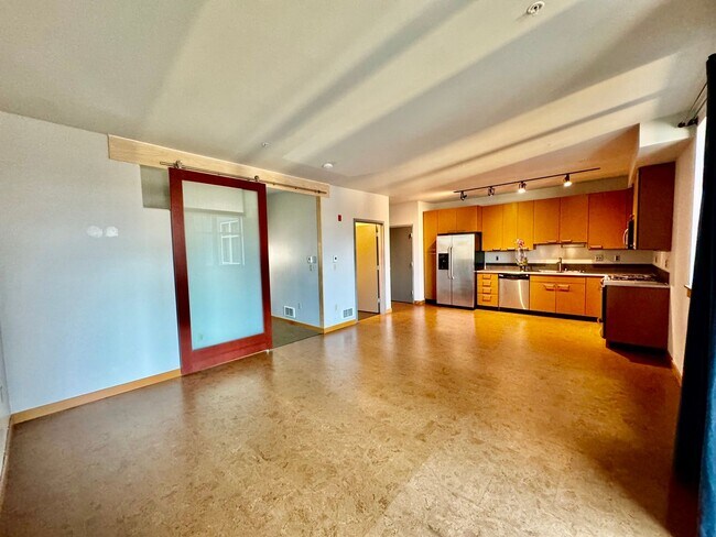 Building Photo - 1414 12th Ave