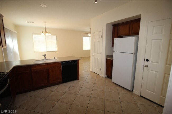 Building Photo - 8984 Salvatore St
