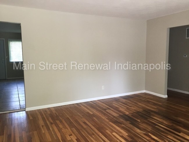 Building Photo - 529 S Kiel Ave