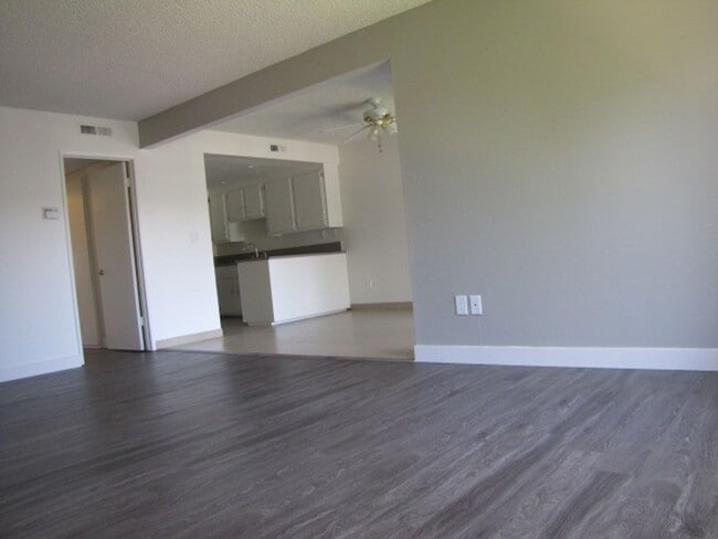 Building Photo - Glendora West Apartments