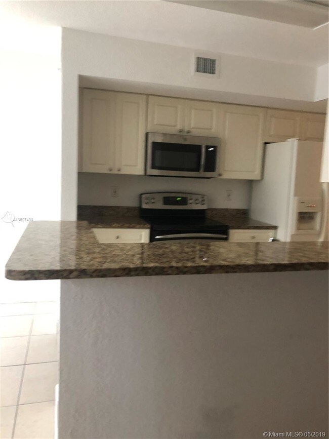 Building Photo - 21000 SW 87th Ave