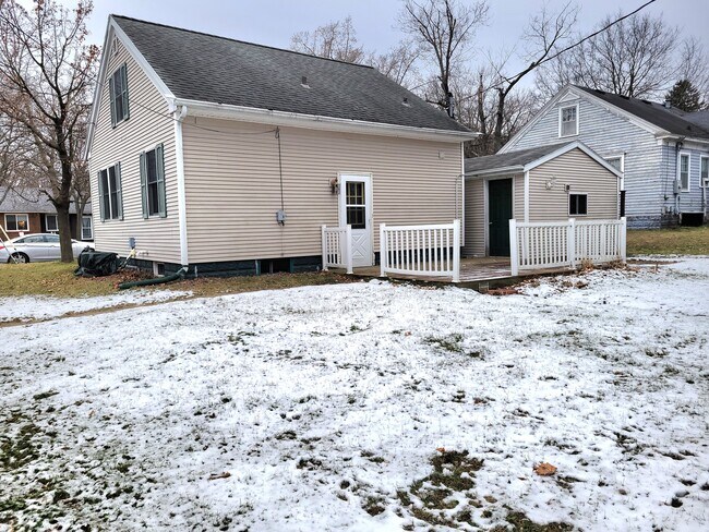 Building Photo - 1216 Hawthorne St