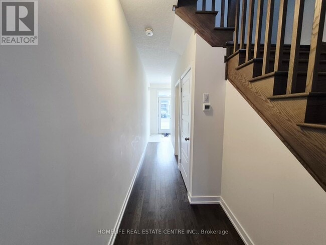 Building Photo - 22 Monteith Dr