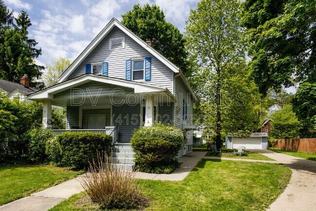 Foto del edificio - 1584 Maple Rd