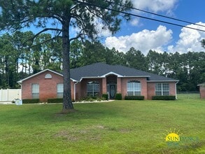 Building Photo - 2130 Pepper Dr