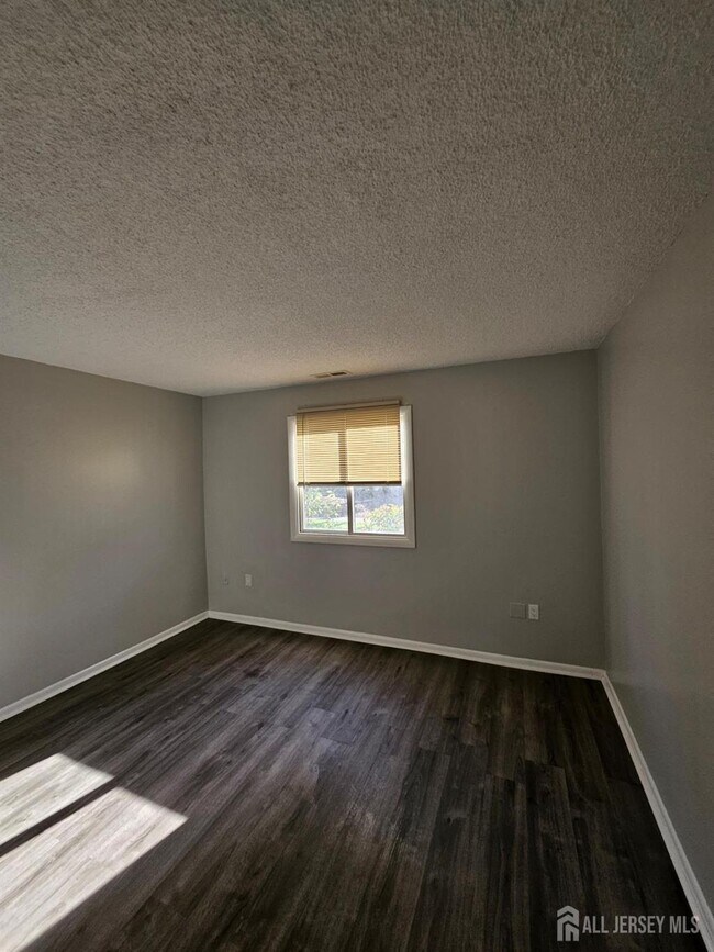 Building Photo - 1503 Raspberry Ct